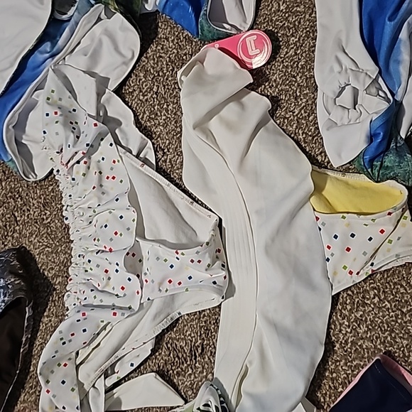 Swimwear separates - Picture 3 of 10